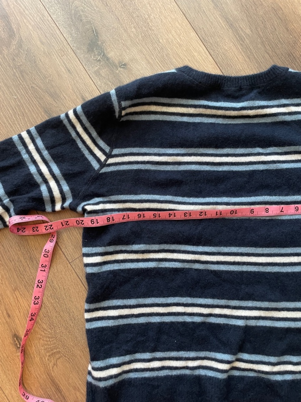 Reformation Cashmere Boyfriend Sweater -Size Small - Picture 7 of 8